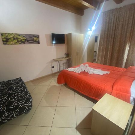 Mandanici :Borgo Marsalini Hotel Barcellona-Pozzo di Gotto Luaran gambar