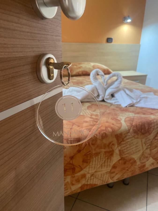 Mandanici :Borgo Marsalini Hotel Barcellona-Pozzo di Gotto Luaran gambar