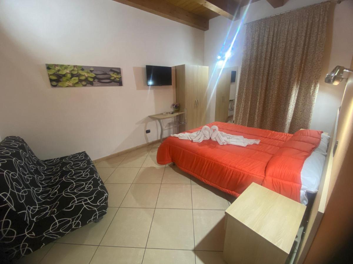 Mandanici :Borgo Marsalini Hotel Barcellona-Pozzo di Gotto Luaran gambar